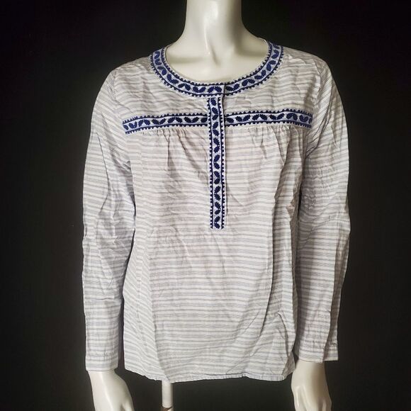 Vineyard Vines Blue & White Striped Embroidered Top (M) - Picture 2 of 5